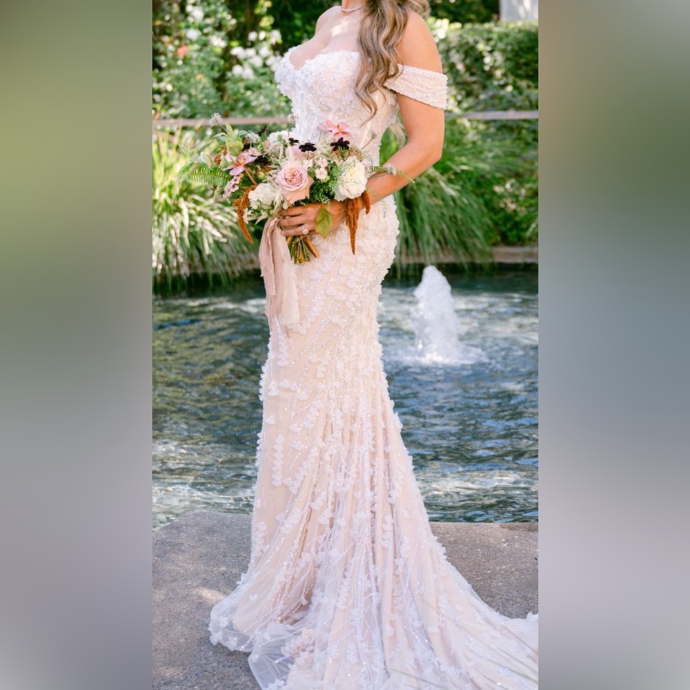 Custom Viero Bridal Wedding Gown